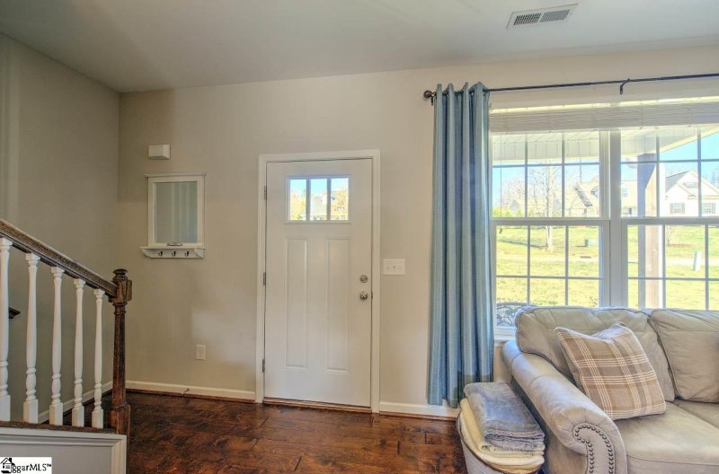 Property image 3 at 221 Saddlebrook Avenue, Pickens, SC 29671