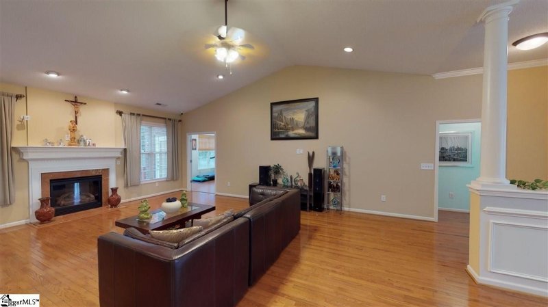 Property image 3 at 221 Stone River Way, Taylors, SC 29687