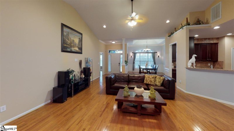 Property image 4 at 221 Stone River Way, Taylors, SC 29687