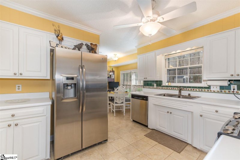 Property image 4 at 501 Royal Oaks Drive, Spartanburg, SC 29302-4507