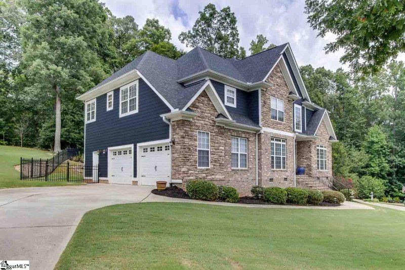 Property image 4 at 1017 Bent Creek Run Drive, Greer, SC 29651