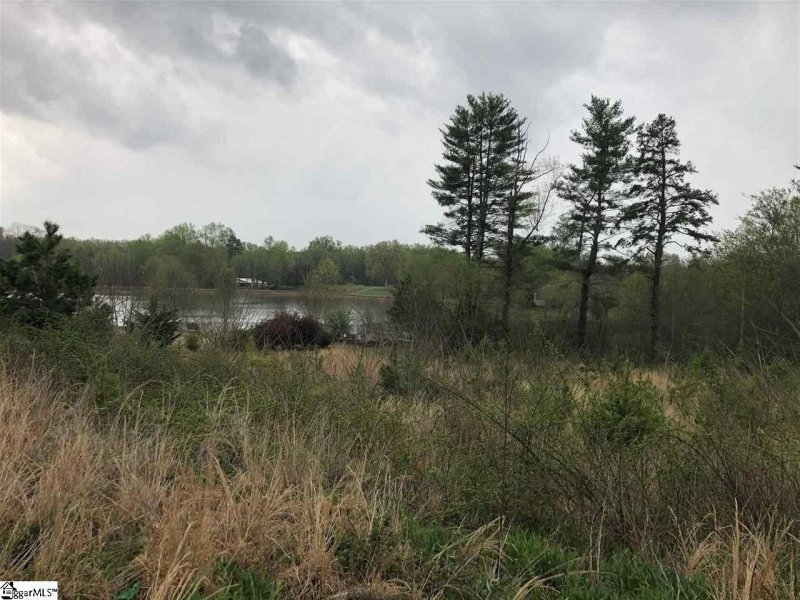 Property image 3 at 31 Stoneledges Lane, Taylors, SC 29687