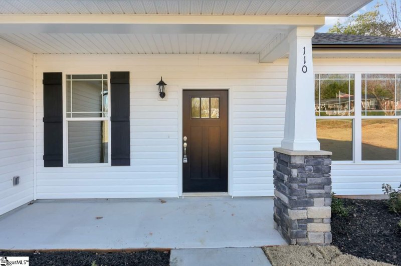 Property image 3 at 110 Bentwood Drive, Piedmont, SC 29673