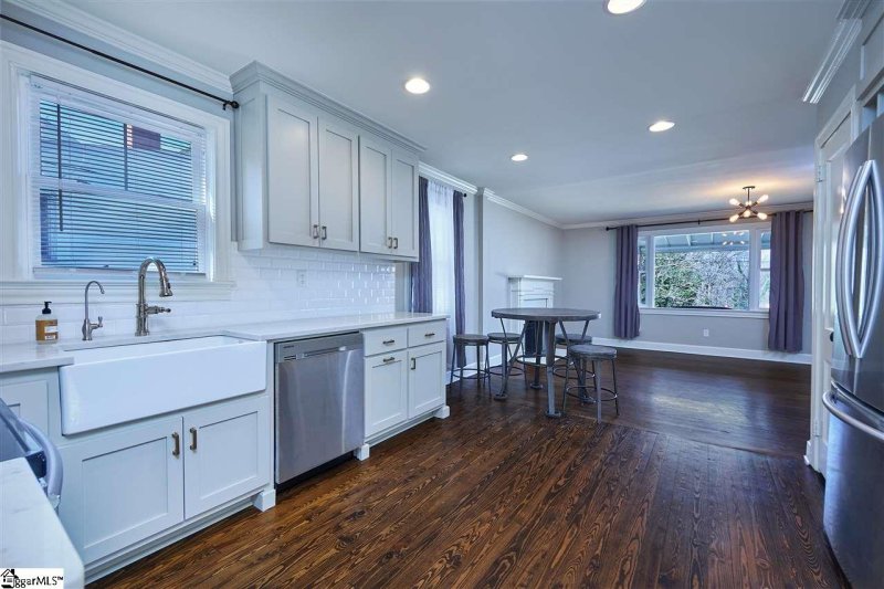 Property image 4 at 114 Oxford Street, Greenville, SC 29607