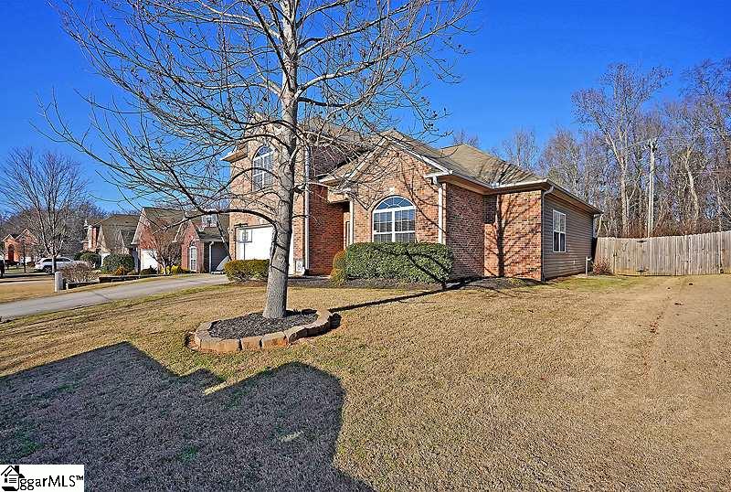 Property image 3 at 12 Slow Creek Drive, Simpsonville, SC 29681