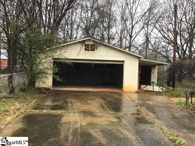 Property image 2 at 8 Parkdale Drive, Greenville, SC 29611