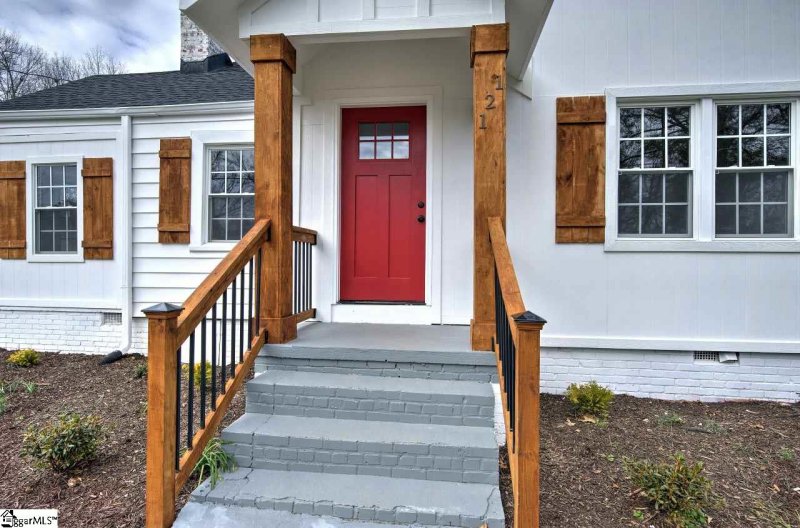 Property image 2 at 121 Wedgewood Drive, Greenville, SC 29609