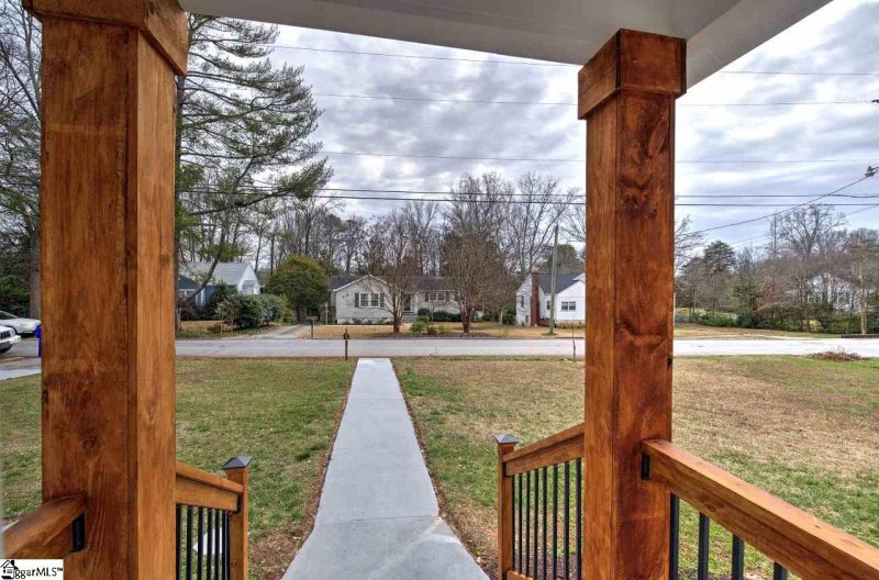 Property image 3 at 121 Wedgewood Drive, Greenville, SC 29609