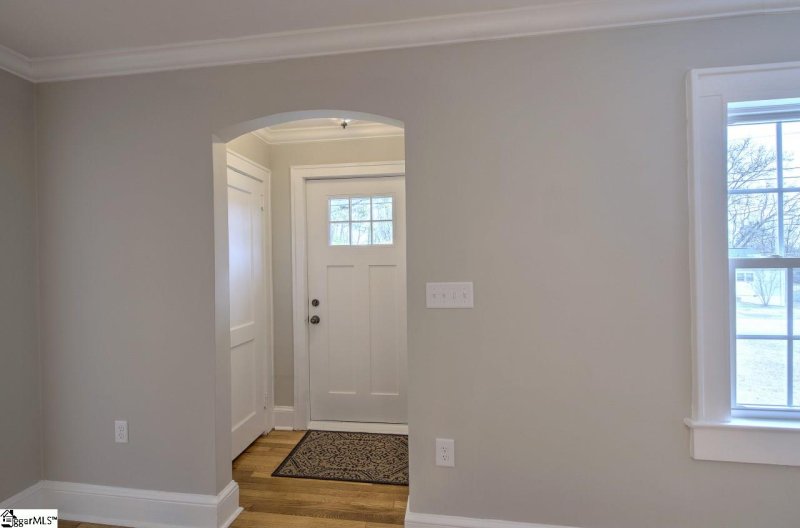 Property image 4 at 121 Wedgewood Drive, Greenville, SC 29609