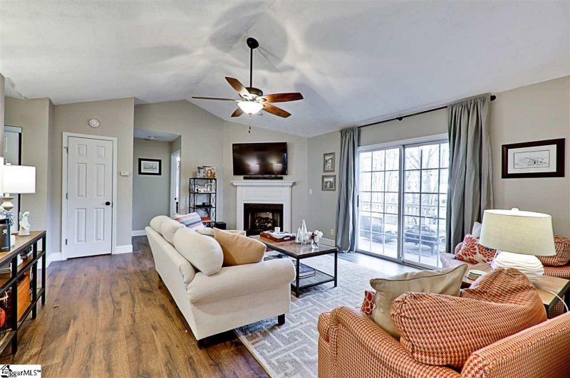 Property image 3 at 16 Anson Court, Simpsonville, SC 29681
