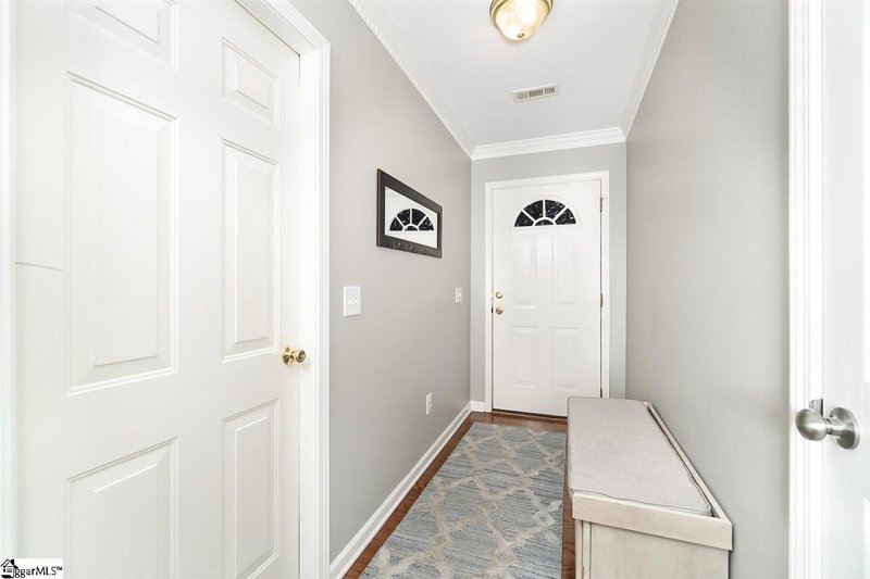 Property image 3 at 414 Hunting Creek Drive, Simpsonville, SC 29681