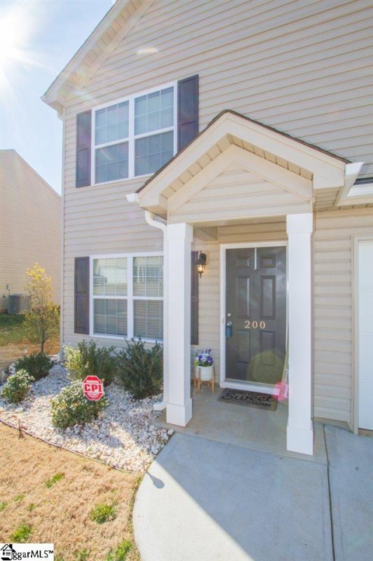 Property image 3 at 200 Charterhouse Avenue, Piedmont, SC 29673