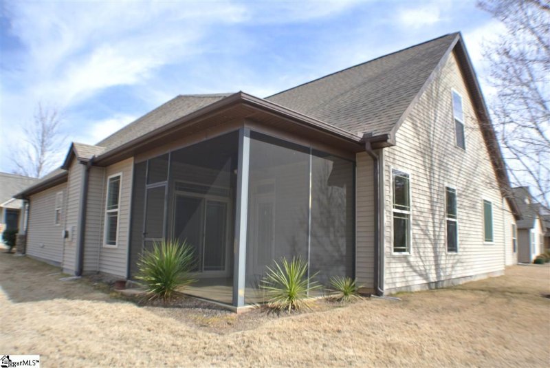 Property image 2 at 216 Catskill Drive, Taylors, SC 29687