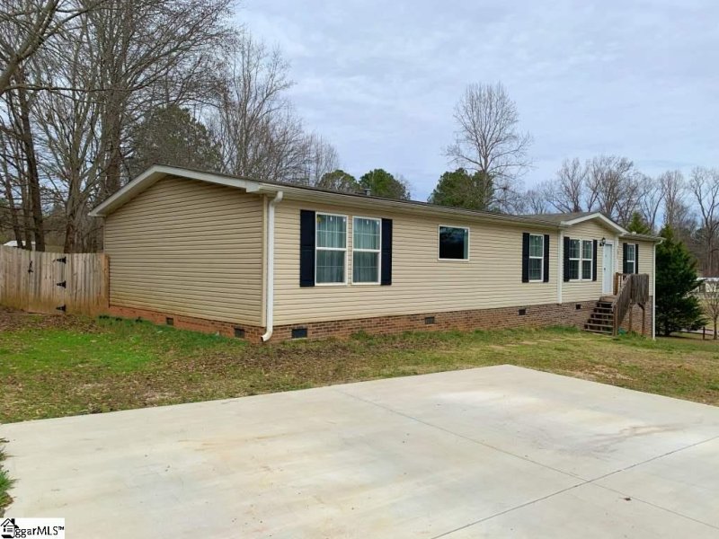 Property image 3 at 201 Chaparral Way, Easley, SC 29640