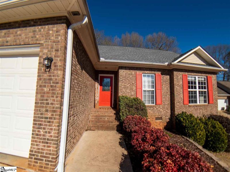 Property image 2 at 255 Lynhaven Drive, Spartanburg, SC 29303