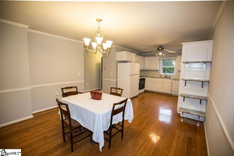 Property image 4 at 112-B Pinnacle Lane, Easley, SC 29642