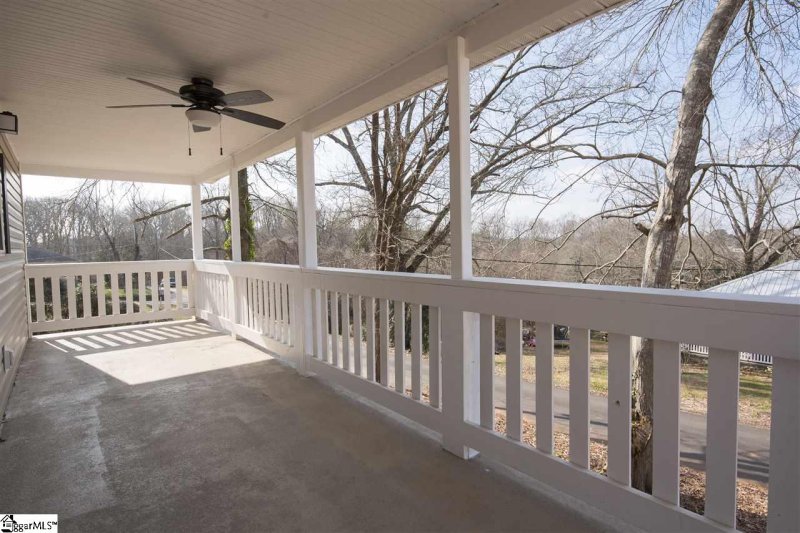 Property image 3 at 122 Rock View Street, Easley, SC 29640