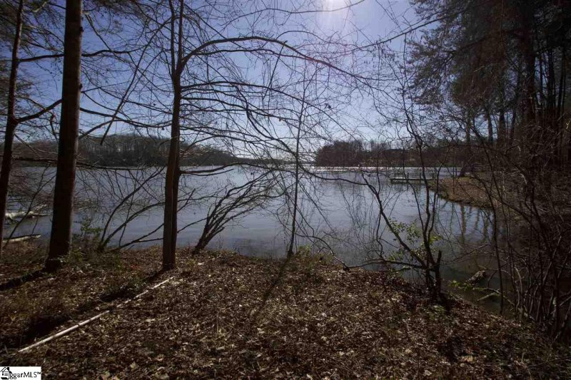 Property image 4 at Bass Cove Drive, Taylors, SC 29687