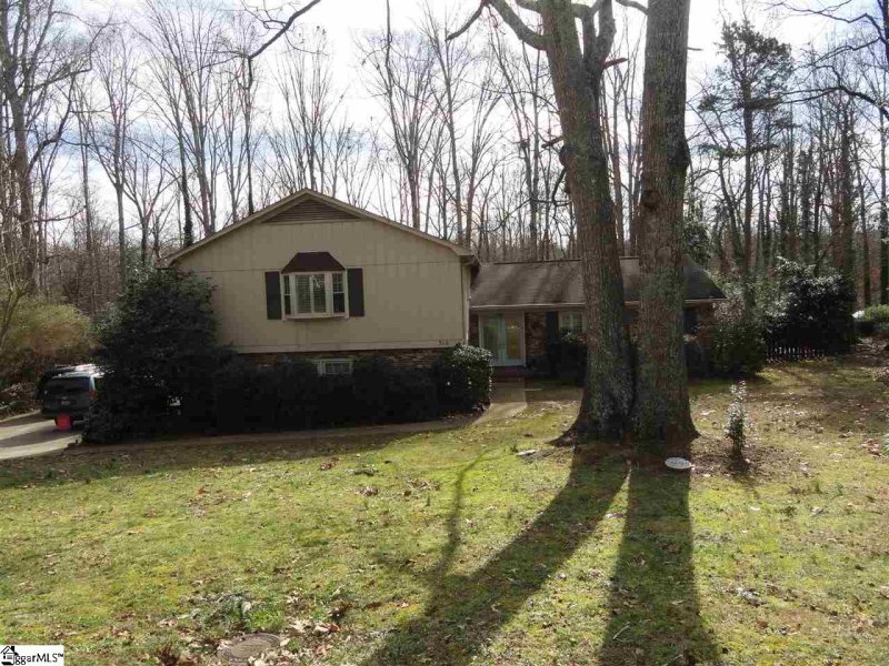 Property image 2 at 512 Lancelot Drive, Simpsonville, SC 29681