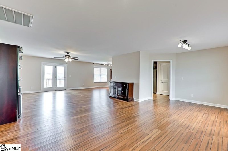 Property image 4 at 484 Carriage Gate Drive, Wellford, SC 29385