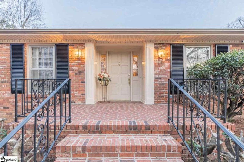 Property image 5 at 10 Graystone Road, Greenville, SC 29615