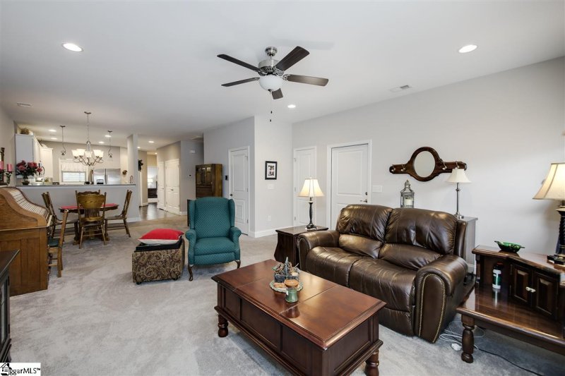 Property image 5 at 19 Shady Hollow Lane, Greer, SC 29651