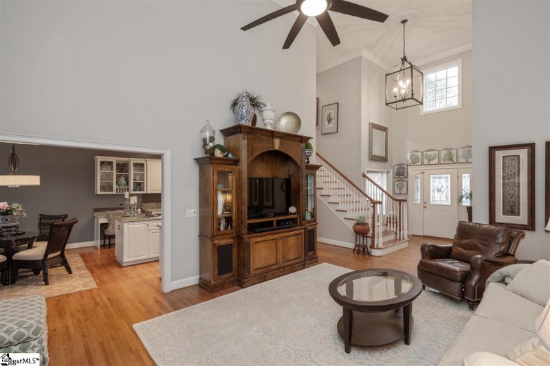 Property image 3 at 6 Lockerbie Court, Greer, SC 29650