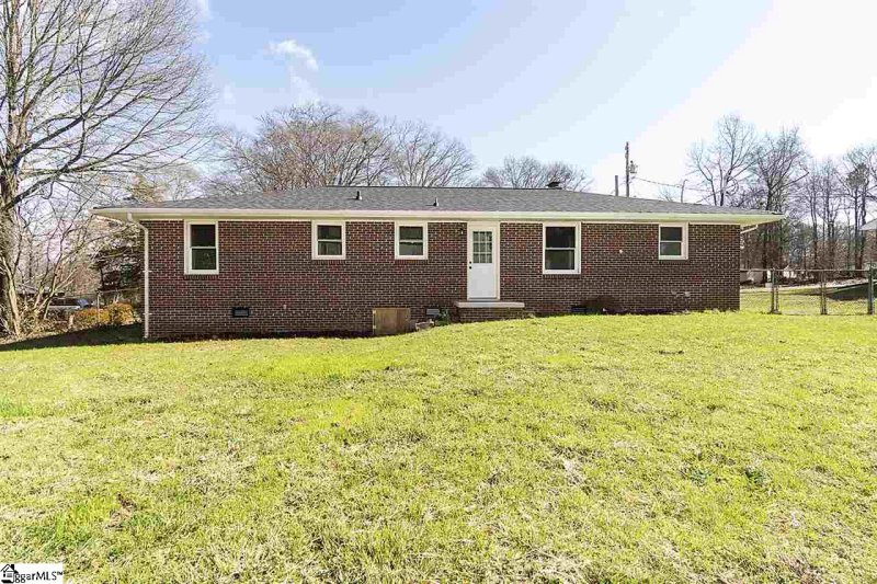 Property image 2 at 22 Chatham Drive, Greenville, SC 29605