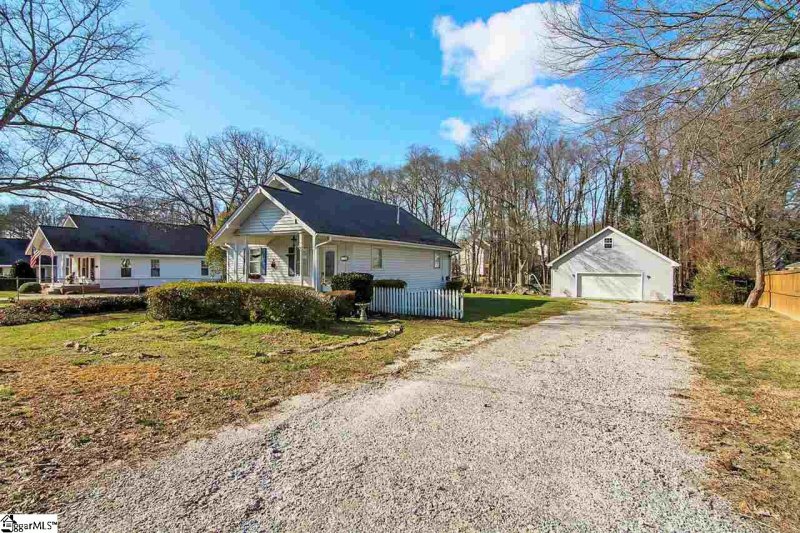 Property image 3 at 308 W College Drive, Simpsonville, SC 29681