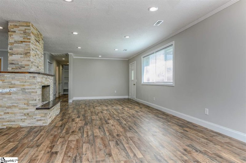 Property image 4 at 614 Fairview Street, Fountain Inn, SC 29644