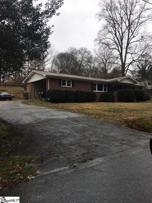 Property image 2 at 214 Knollview Drive, Greenville, SC 29611