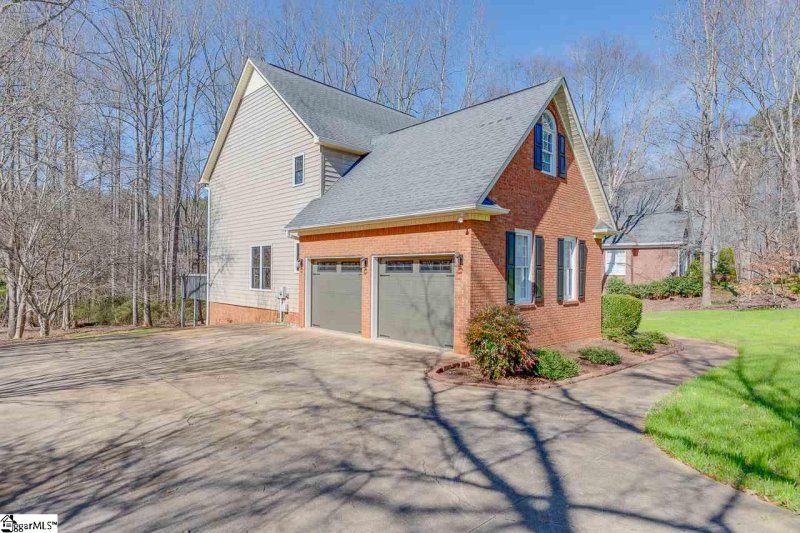 Property image 3 at 111 N Clearstone Court, Easley, SC 29642