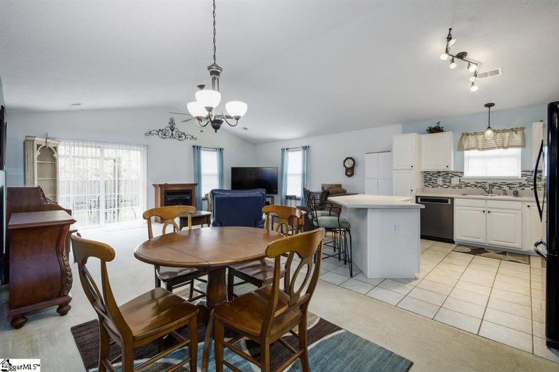 Property image 3 at 506 Crescentwood Court, Taylors, SC 29687-5544