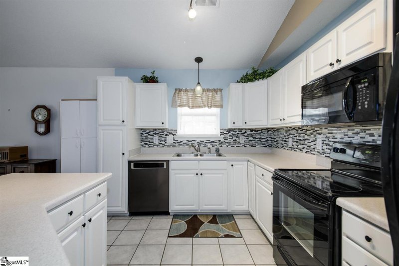 Property image 4 at 506 Crescentwood Court, Taylors, SC 29687-5544