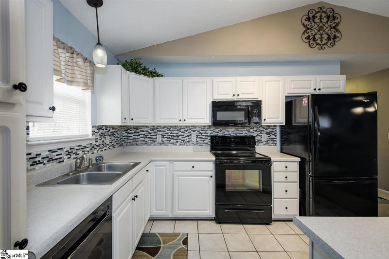 Property image 5 at 506 Crescentwood Court, Taylors, SC 29687-5544