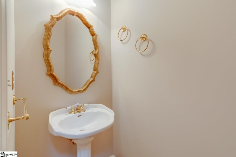 Property image 5 at 113 E Hypericum Lane, Greenville, SC 29615