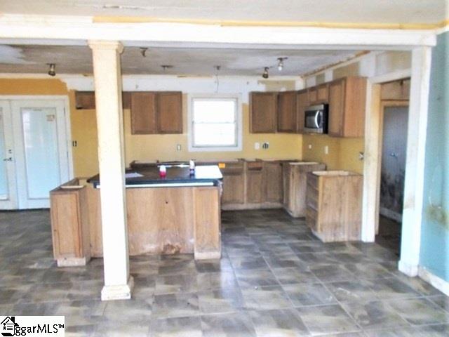 Property image 3 at 300 Wayman Drive, Greer, SC 29651