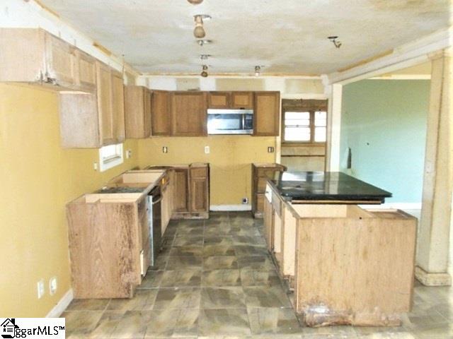 Property image 4 at 300 Wayman Drive, Greer, SC 29651