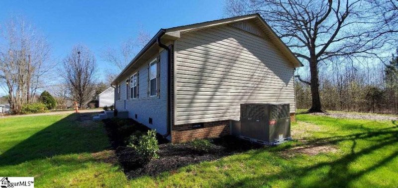 Property image 5 at 15 Trammell Street, Liberty, SC 29657