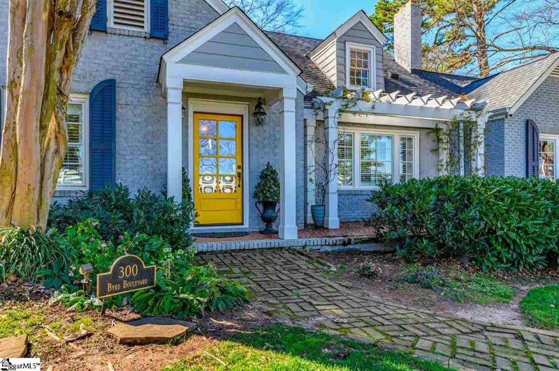 Property image 2 at 300 Byrd Boulevard, Greenville, SC 29605