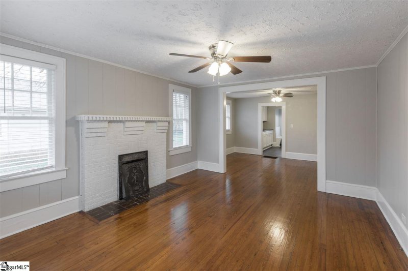 Property image 4 at 4 Maplecroft Street, Greenville, SC 29609