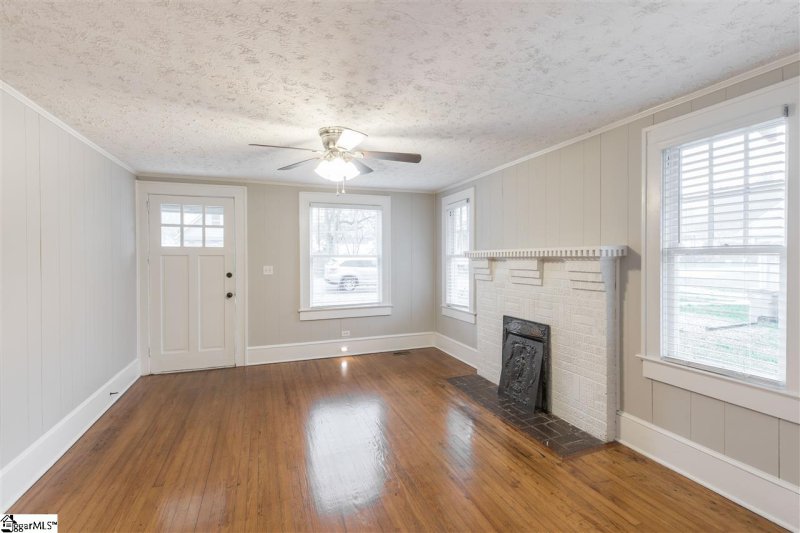 Property image 5 at 4 Maplecroft Street, Greenville, SC 29609
