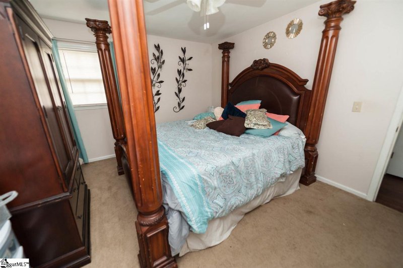 Property image 4 at 119 Devonwood Court, Taylors, SC 29687