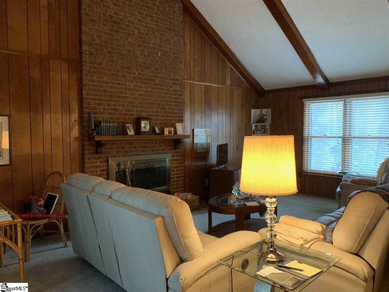 Property image 5 at 412 Camelot Drive, Simpsonville, SC 29681