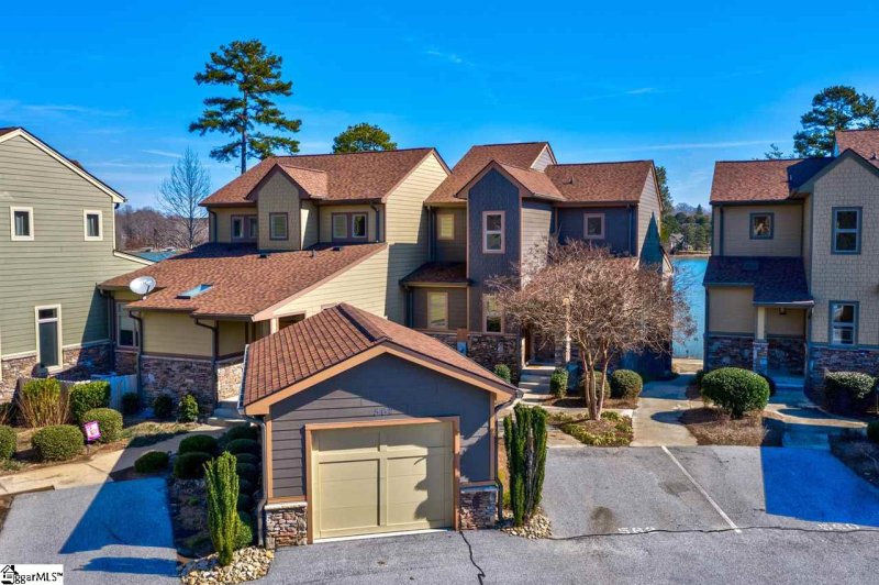562 Sunset Point Drive