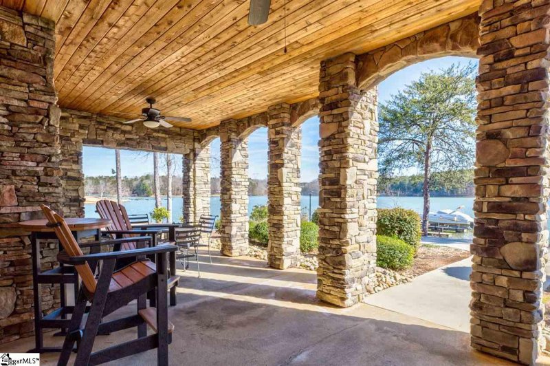 Property image 4 at 562 Sunset Point Drive, West Union, SC 29696