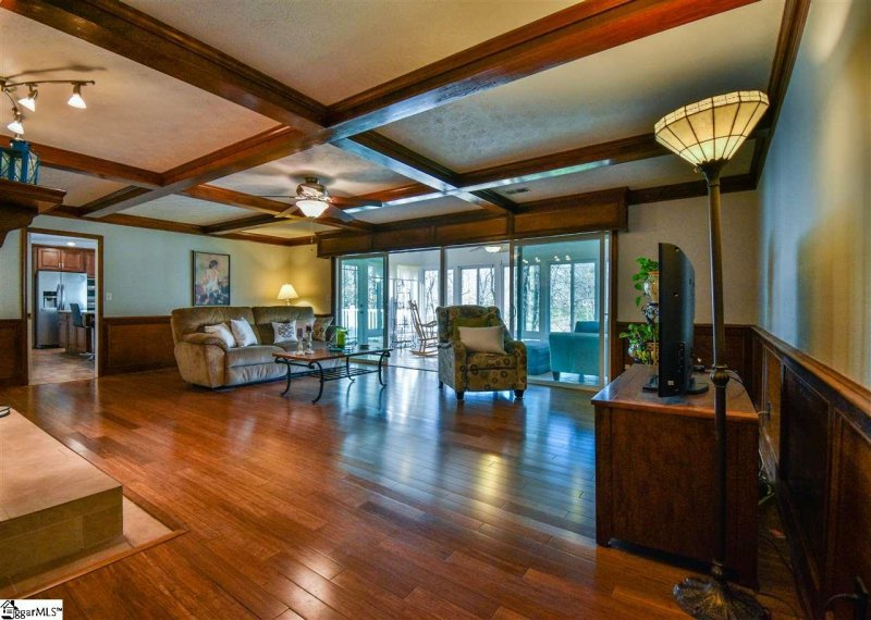 Property image 4 at 264 Stone Lake Drive, Greenville, SC 29609