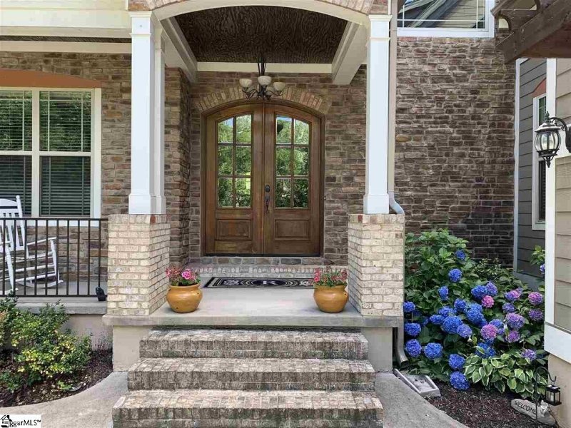 618 Park Ridge Circle