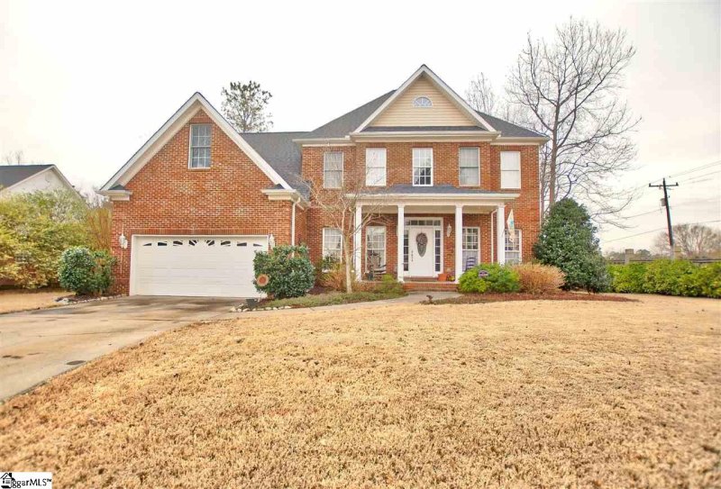102 Bradford Crossing Drive