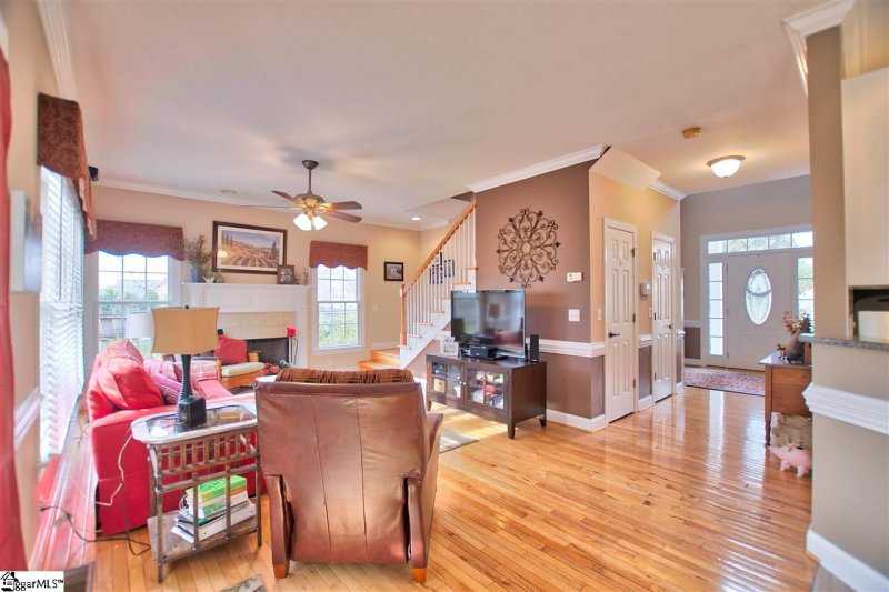 Property image 2 at 102 Bradford Crossing Drive, Roebuck, SC 29376